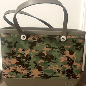 X-Large Bogg Bag Camo